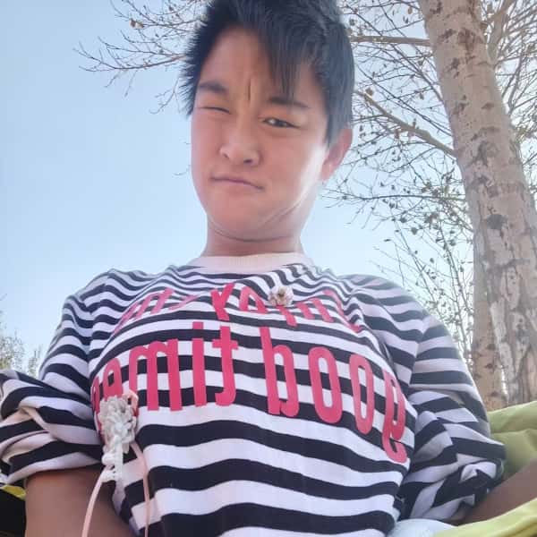内蒙古23岁单身美女真诚找对象-定安征婚相亲网