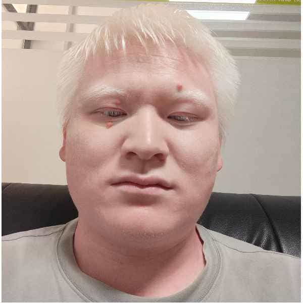 30岁岁安徽单身帅哥 - 定安吉缘网