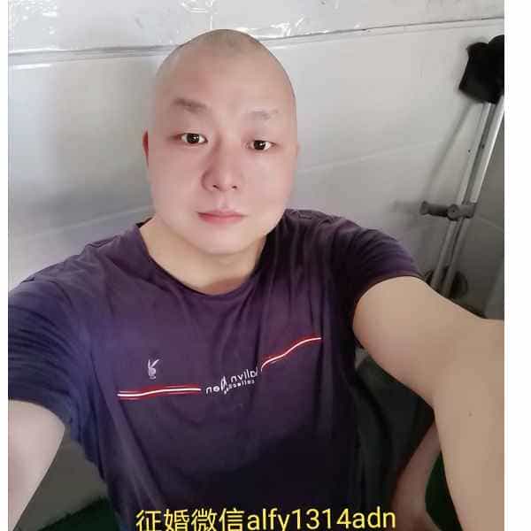 45岁岁湖南单身帅哥 - 定安吉缘网